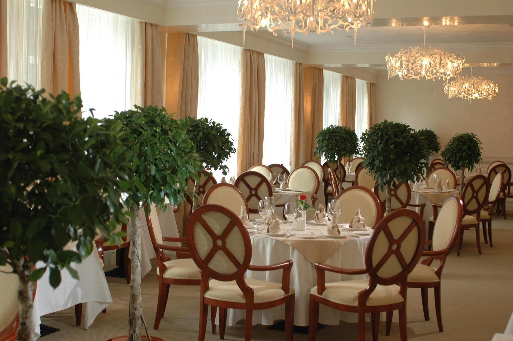 Aurora Premier Hotel Kharkov Luaran gambar